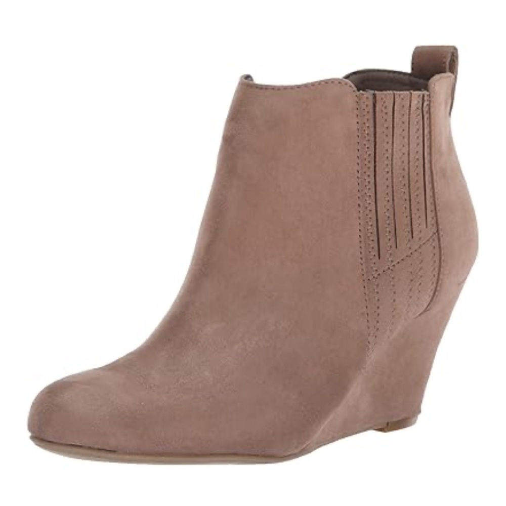 NWY Women's Size 12 Suede Tan Nude Wedge Ankle Booties Boots Slip-on by: Report